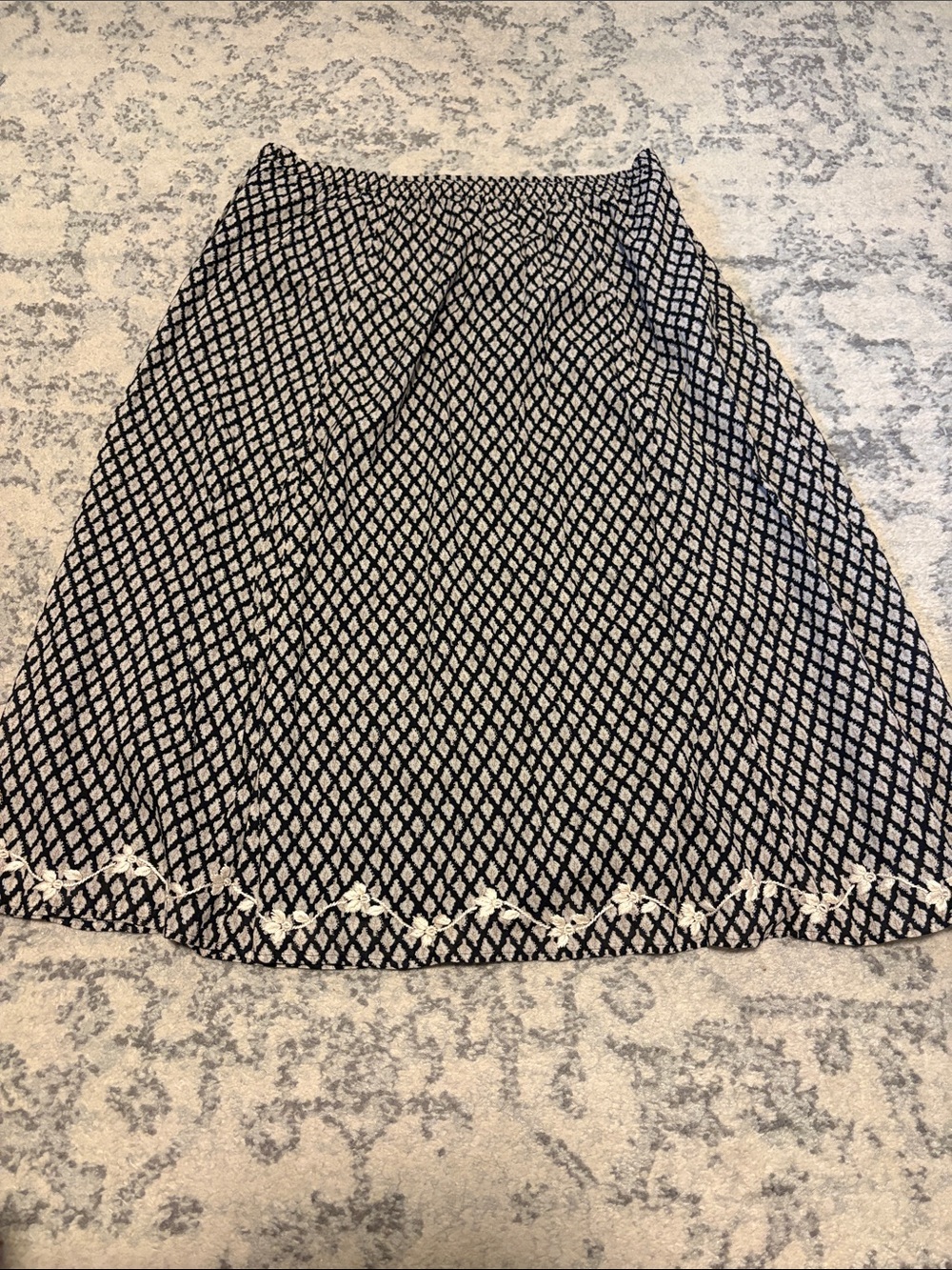 Black and Cream Geometric Leaf Pattern A-Line Skirt